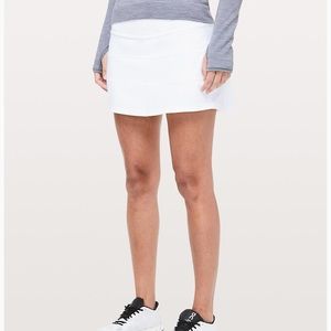 ISO lululemon white pace rival skirt in a size 6!